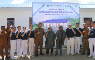 Yayasan Buddha Tzu Chi dan Pemkab Taput Serah Terima Kunci Huntap ke Masyarakat