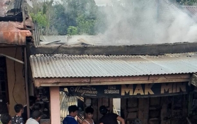 Toko Sembako Hangus Terbakar di Sumbul Saat Pemilik ke Gereja