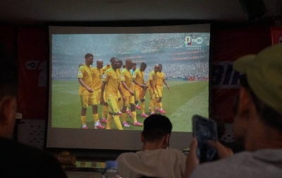 Serentak di 4 Kota, Telkomsel Hadirkan Nonton Bareng Bola Gembira MAXStream TV