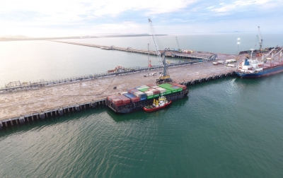 Terminal Kijing Resmi Layani Petikemas Perdana, Perkuat Konektivitas Logistik di Kalimantan Barat