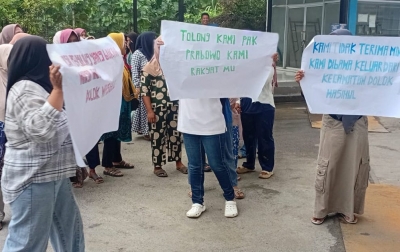 Curiga Minyak Dilarikan ke Luar Daerah, Puluhan Emak-emak Geruduk SPBU Dolok Masihul Protes Kelangkaan BBM