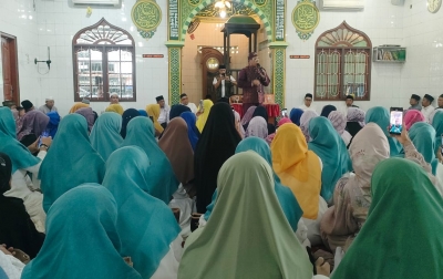 Ustad Koko Liem Hadir di Masjid Al Munawwaroh Kampung Dalam