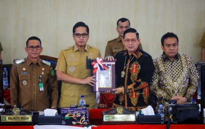 Rico Waas Paparkan Strategi Efisiensi APBD 2025: Tanpa Utang, Fokus Banjir dan Digitalisasi PAD