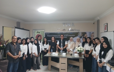 Bekali Keterampilan, Buka Masa Depan: PNM Medan Cetak Makeup Artist Muda dari Anak Nasabah Mekaar