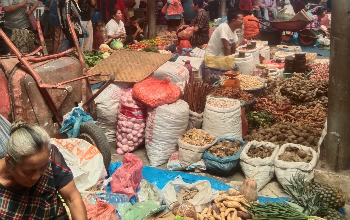 Harga Cabai Merah Keriting di Pasar Pangururan Turun, Mayoritas Bahan Pokok Stabil