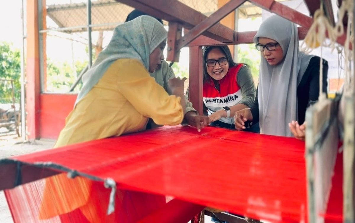 Merajut Kembali Mimpi yang Hanyut: Kisah Pengrajin Tenun Srikandi Serumpun Bangkit Bersama PHR
