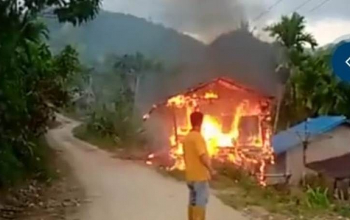 Rumah Hangus Terbakar Saat Pery Simbolon Jaga Durian di Ladang