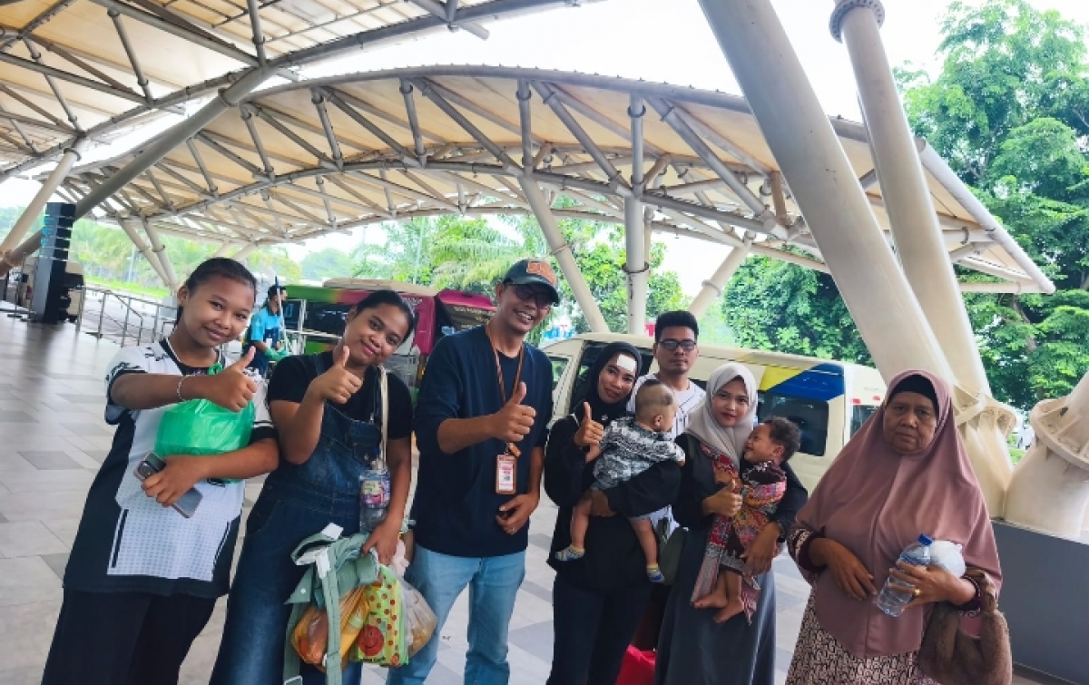 Senator Pdt. Penrad Siagian Fasilitasi Pemulangan Ibu dan Bayi Korban Scanning di Kamboja
