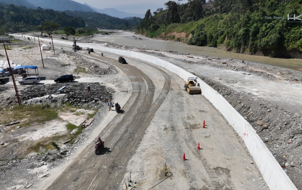 Jelang HUT ke-81 Kemerdekaan RI: Hutama Karya Kebut Pemulihan Jalur Logistik dan Longsor di Sumatra