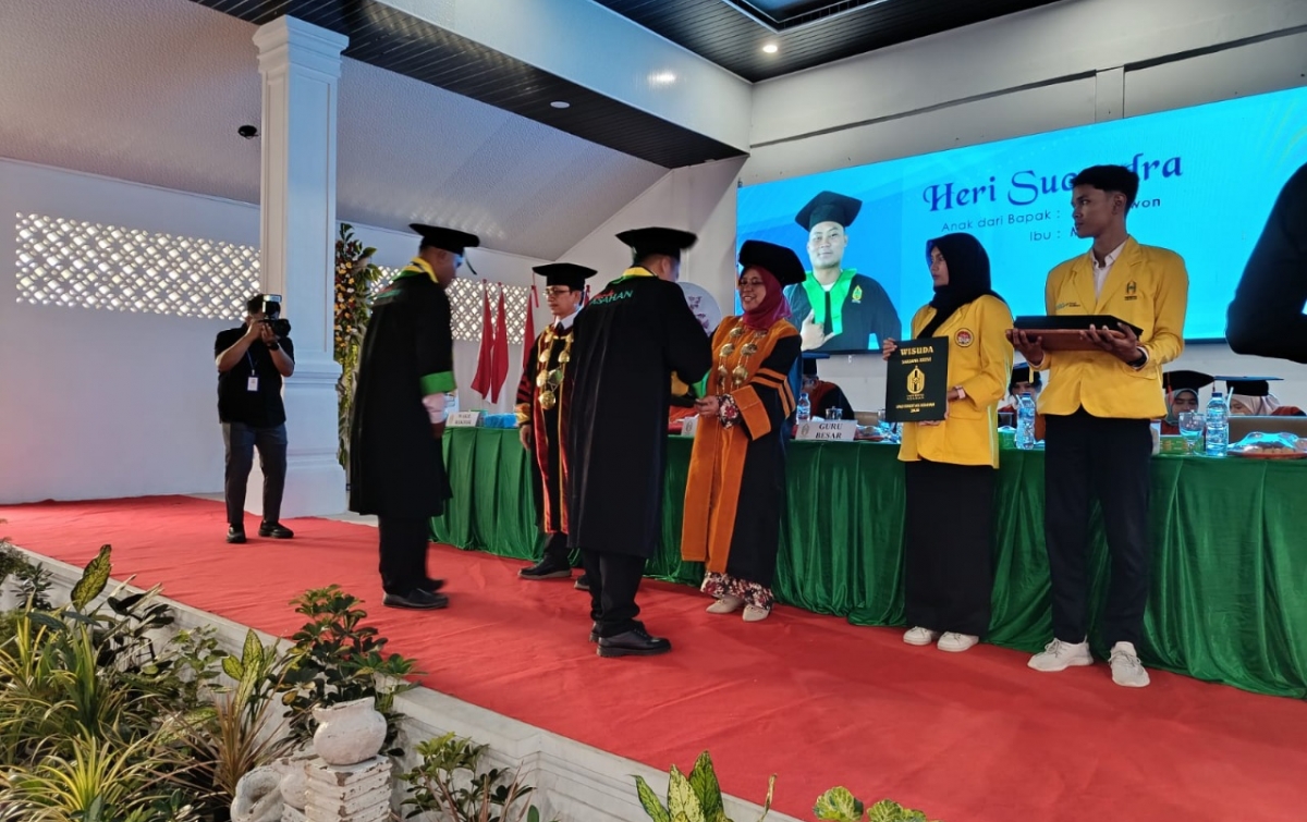 UNA Wisuda 613 Sarjana Angkatan XXXVI, Rektor Pesan Lulusan Jadi Agen Perubahan