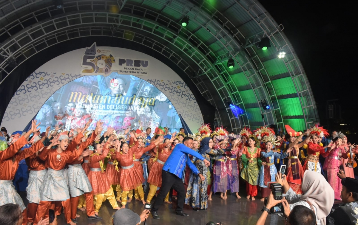 Kilau Benang Emas Serdang Warnai Panggung Budaya PRSU ke-50