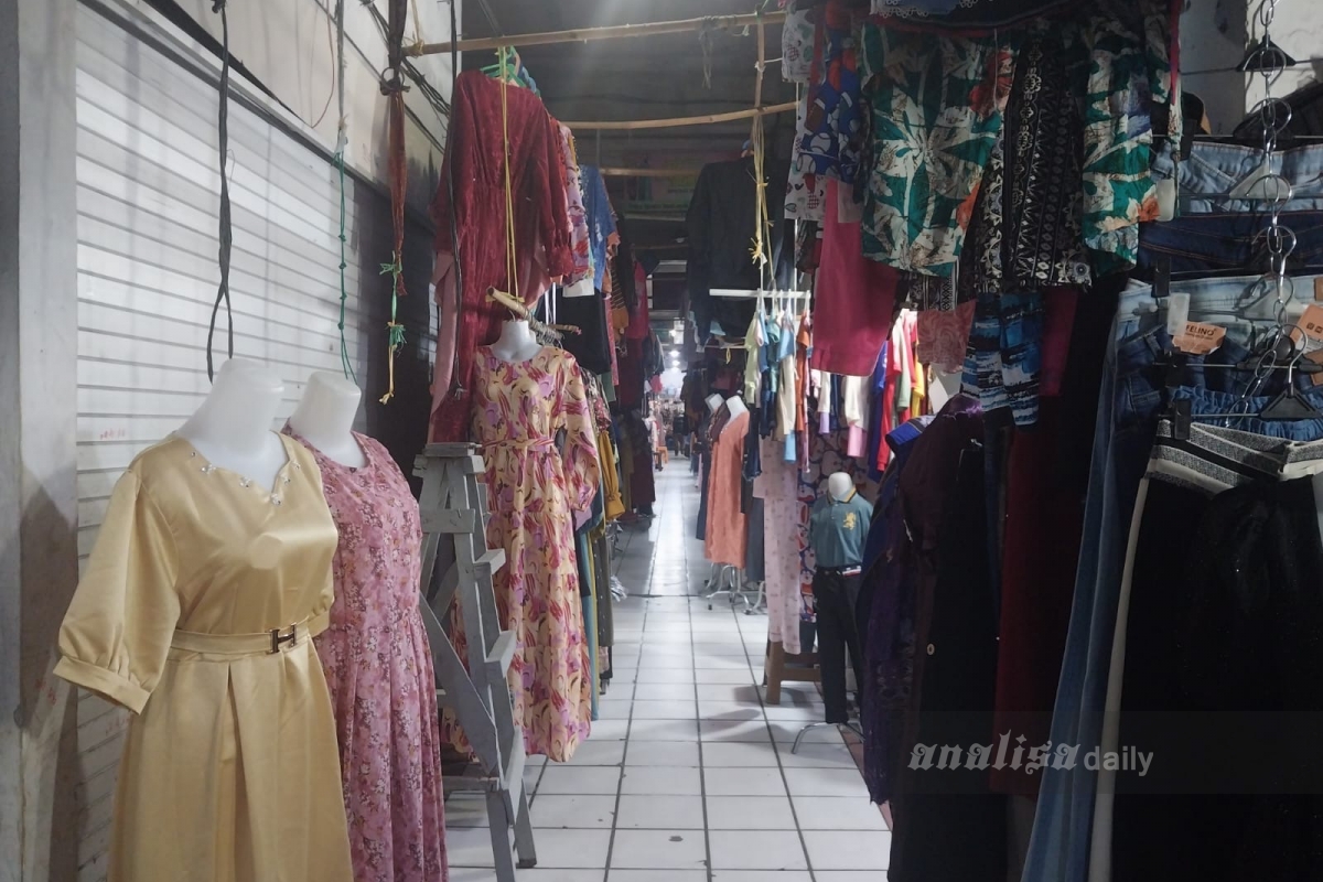 Penjualan Pakaian di Pasar Sidikalang Melorot, Iuran Malah Naik 3 Kali Lipat