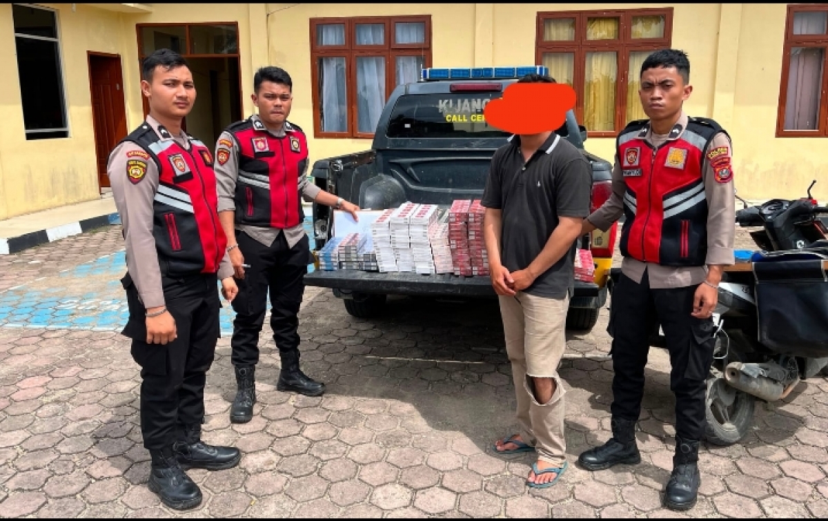 Penjual Rokok Ilegal  Ditangkap Polisi, BB 48 Slop Berbagai Merek Diamankan