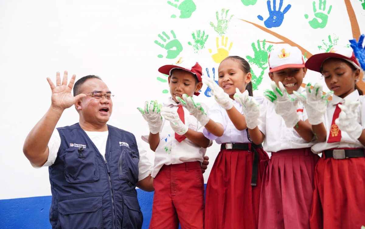 Kala Anak Nasabah PNM Mekaar Berkata ‘Orang Tua Saya Berjuang di Sawah, Saya Berjuang di Sekolah’
