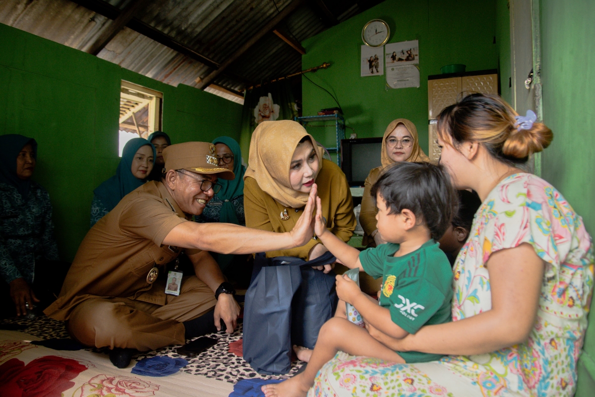 Kunjungi Anak-anak dengan Keterbatasan di Hari Anak Nasional, Zakiyuddin Pastikan Dapatkan Pendampingan- Pelayanan Kesehatan