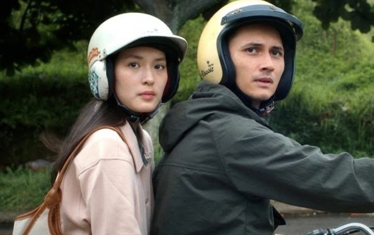 Meredam Bisingnya Dunia di Bawah Jembatan Alun-alun Kota Bandung: Film ‘Dan Bandung’ Rilis Special Clip Bernuansa Syahdu