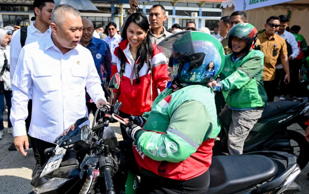 Perkuat Keselamatan Transportasi Online, Grab, Kementerian Perhubungan, dan AISI Latih 1.052 Mitra Pengemudi Berkendara Aman