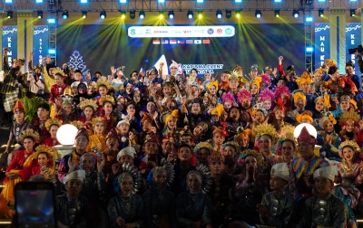 Pesona Melayu dan Semangat Nusantara Warnai Gala Dinner Rakernas APEKSI XVIII dan Penutupan Gemes IX
