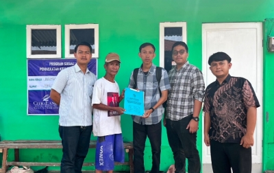 CitraLand Tamora Serahkan Bantuan Program Bedah Rumah