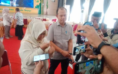 Pasca OTT Bupati Langkat,  Tiorita Berdoa Agar Pak Bupati Selalu Dalam Lindungan Allah SWT