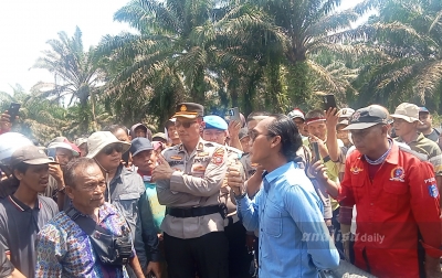 Bermodalkan Putusan MA Pembatalan SK Kemenhut, Masyarakat Jarah TBS Milik PT. CSIL