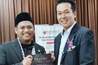 Dr. Stiven Widjaja Bawa Visi Pendidikan Karakter Indonesia ke  Forum Perdamaian Internasional di Malaysia