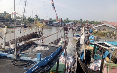 Nelayan Tanjung Beringin Tak Melaut Akibat Angin Kencang dan Kelangkaan Solar