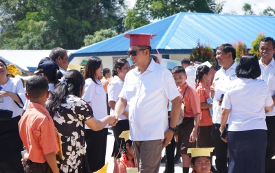 Tinjau Pelaksanaan MPLS di SMP Negeri 1 Tarutung, Bupati Sampaikan Program Saitapaias dan Tapamajuma
