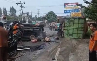 Niat Antar Anak Kuliah, Suami Istri Asal Dairi Tewas dalam Tabrakan Beruntun di Sibolangit