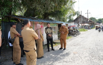 Ricky Anthony Ajak OPD Tinjau Jalan Provinsi di Pangkalan Susu