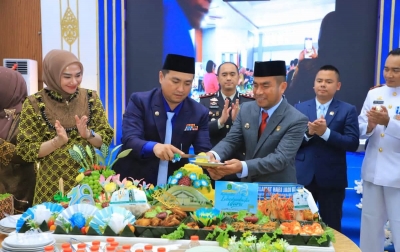 Hari Jadi ke-18 Labura, Penghormatan untuk Tokoh Pemekaran Warnai Resepsi Daerah