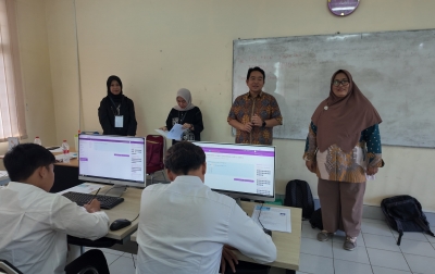 Direktur Politeknik Negeri Medan Tinjau Langsung Pelaksanaan Ujian Masuk Mandiri Lokal