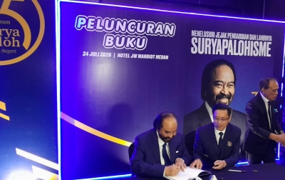 Buku Menelusuri Jejak Pengabdian dan Lahirnya Suryapalohisme Dilaunching, Surya Paloh: Hadiah Istimewa 