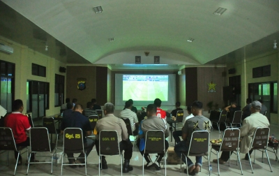 Nobar Timnas di SPN Hinai Tumbuhkan Patriotisme dan Kebersamaan Usai Upacara Perdana Siswa