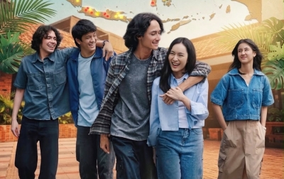 Bikin Penasaran! Pacaran di Dunia Nyata, Akankah Keisya Levronka dan Paul Aro Juga Jadi Pasangan di Film ‘Dan Bandung’?
