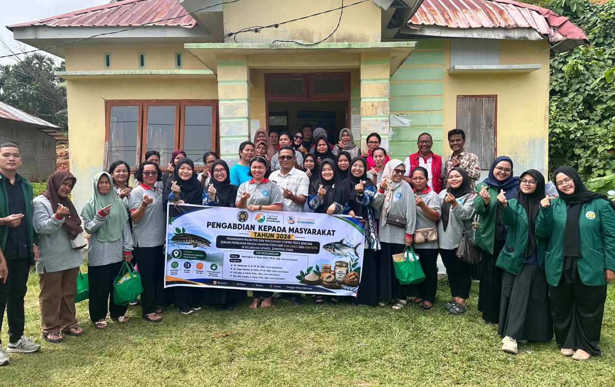 Ibu Rumah Tangga Diedukasi Pembuatan Bubur dan Biskuit Bayi Berbahan Dasar Ikan