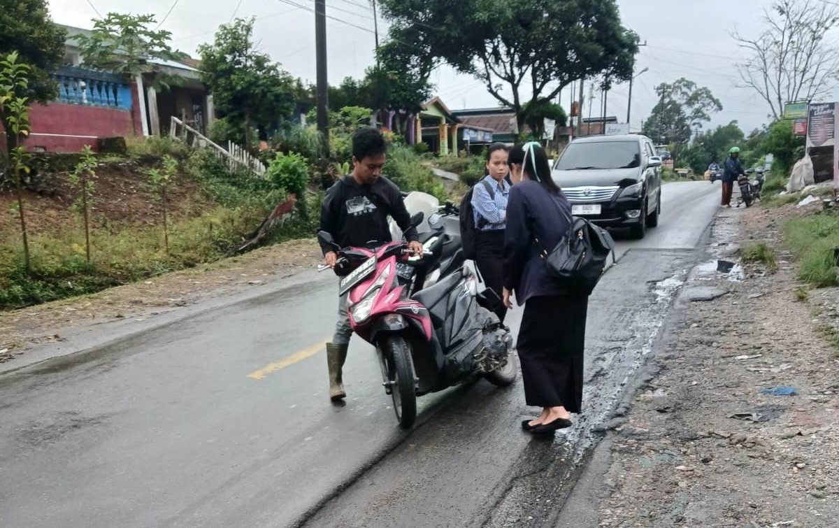 1,5 Bulan Dibiarkan, Kerukan Jalan di Sitinjo Kerap Ambil Korban