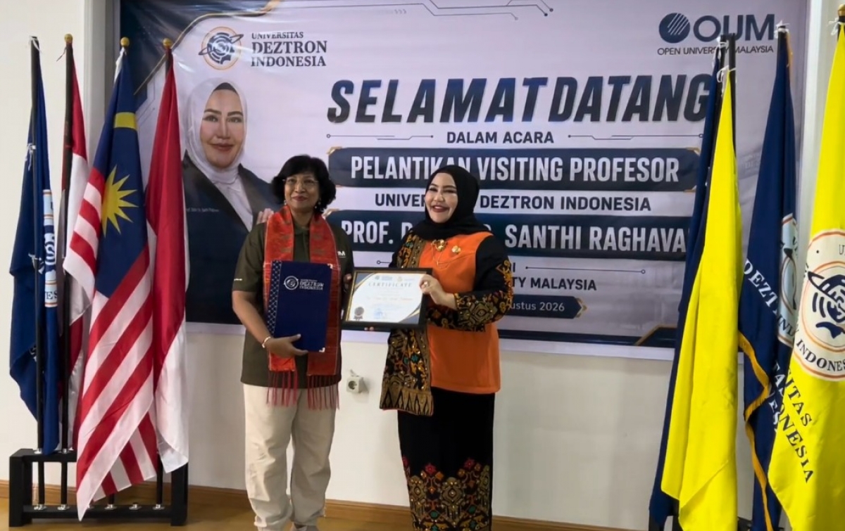Rektor UDI Kukuhkan Visiting Professor dari Open University Malaysia