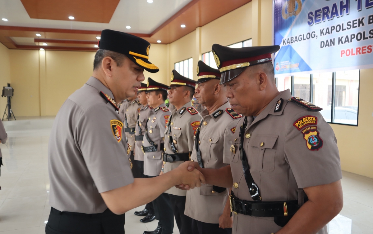 Kapolresta Deliserdang Pimpin Sertijab Kabag Log dan 3 Kapolsek