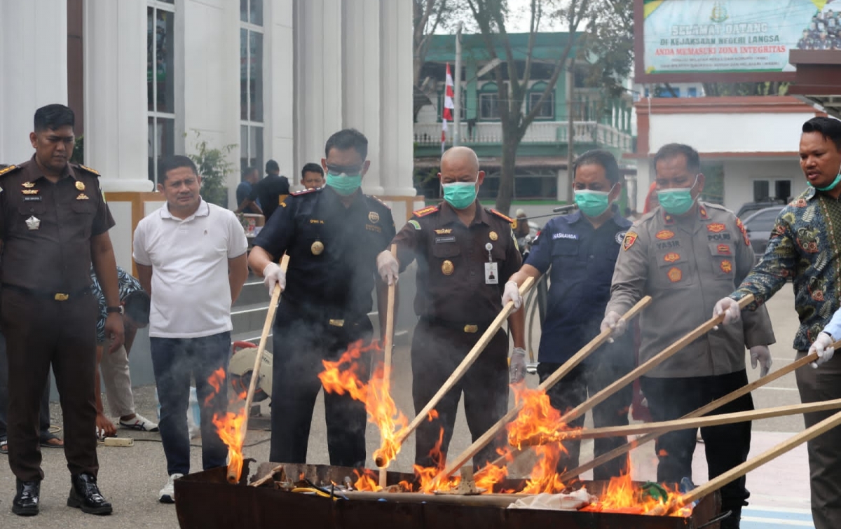 Kejari Langsa Musnahkan Sabu Seberat 135,3117 Gram