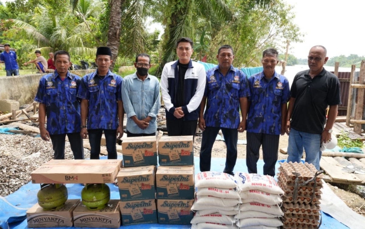 Rumah Hasan Terbakar, Ricky Anthony Hadir Mengobati Duka