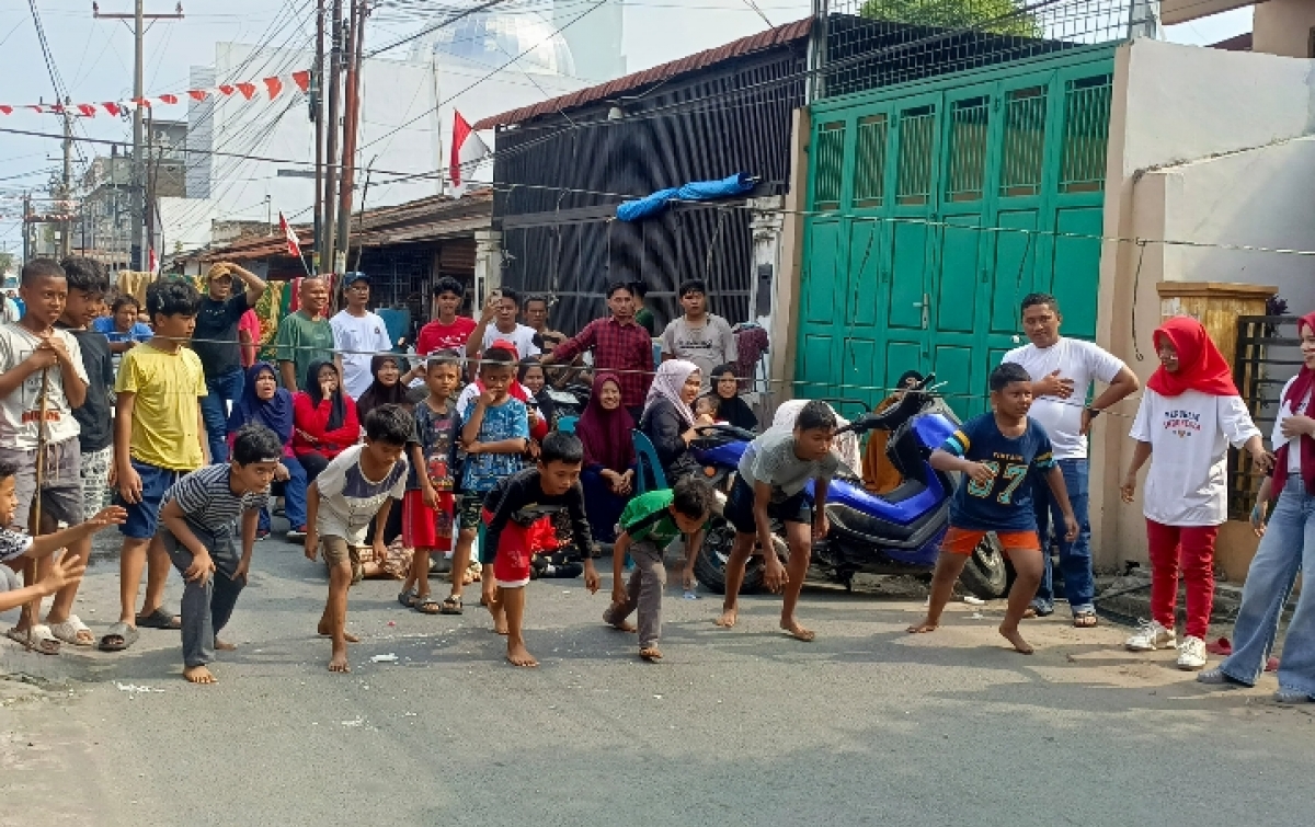 Ikuti Berbagai Lomba, Warga Lingkungan III Bersukacita Merayakan Kemerdekaan RI