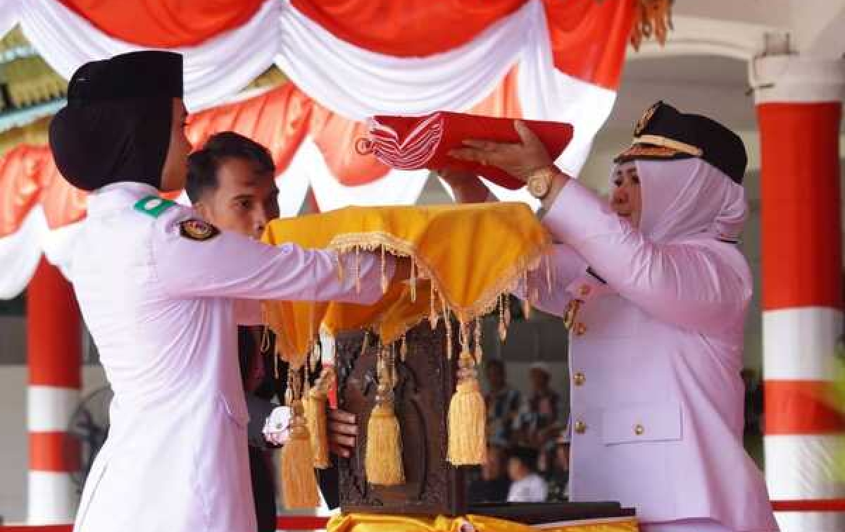 Ribuan Warga Saksikan Pawai dan Karnaval, Plt Bupati Langkat Pimpin Detik-Detik Proklamasi