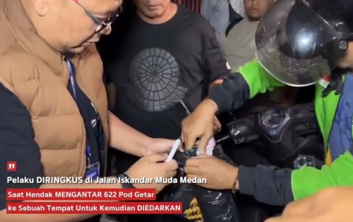 Peredaran 622 Pod Getar dalam Kemasan Permen Beraksara Cina Diungkap!