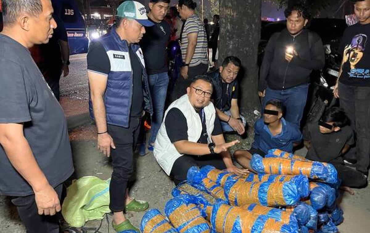 Diwarnai Aksi Kejar - Kejaran, Satres Narkoba Polrestabes Medan Gagalkan Pengiriman 93 Kg Ganja