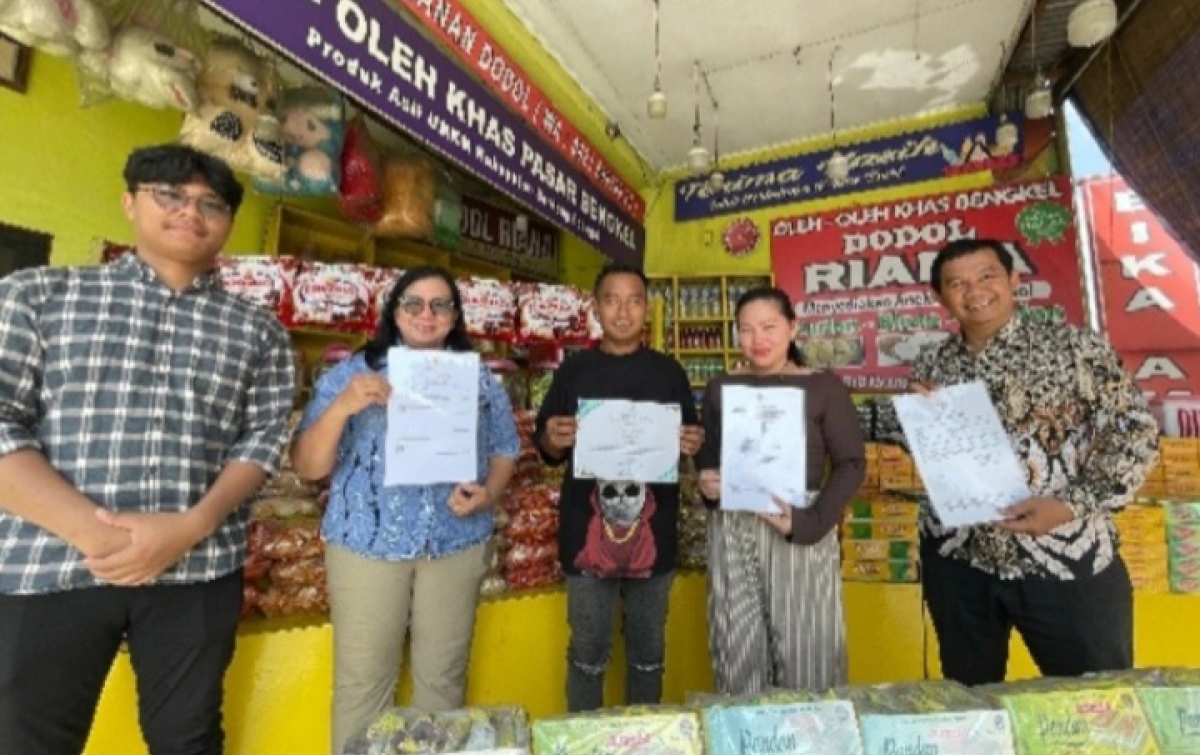 Dorong Scale-Up UMKM Dodol Riana, Tim IBK Indonesia Perkuat Mutu, Legalitas, dan Pemasaran Digital