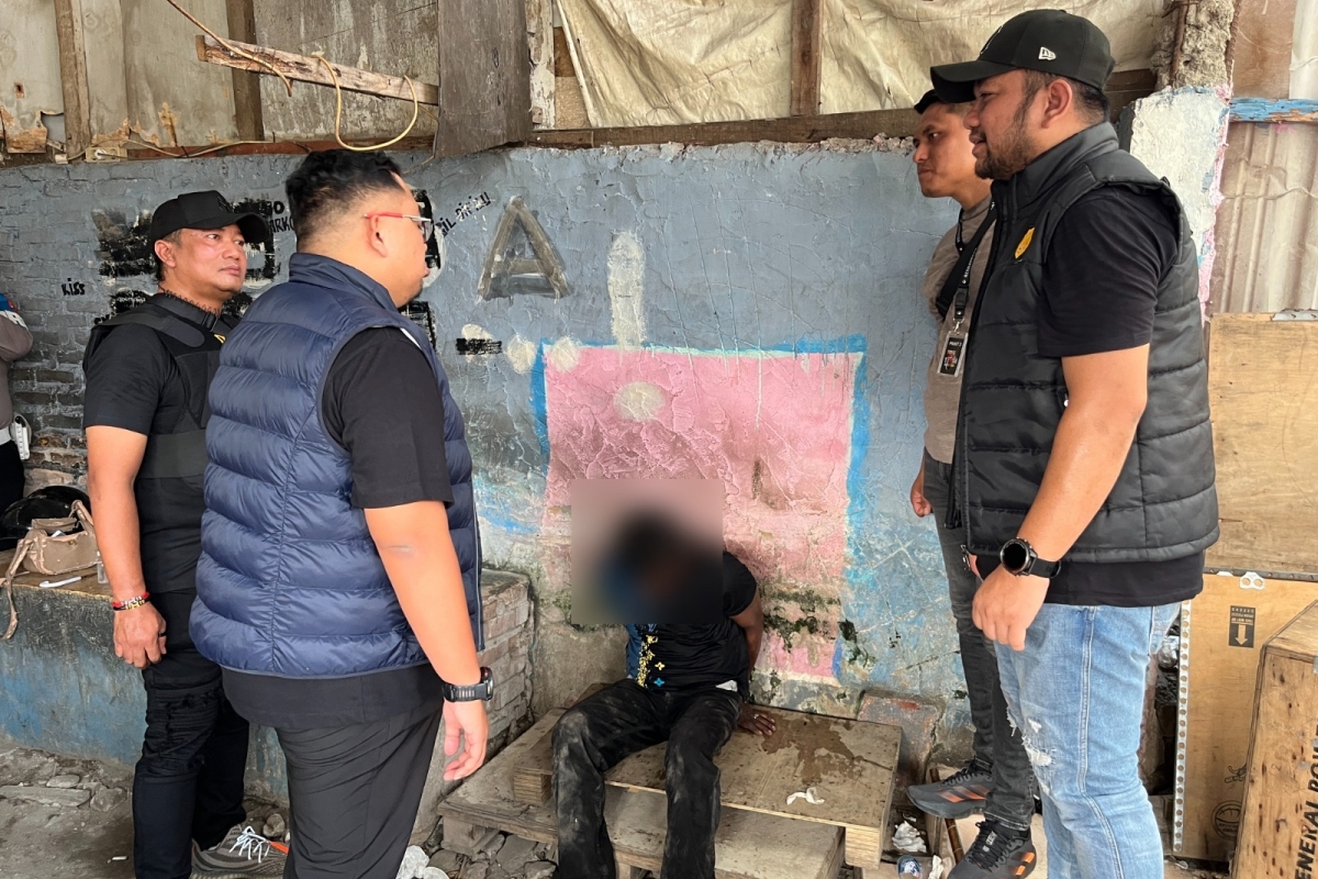 Detik-detik Penggerebekan Sarang Narkoba Mangkubumi: Pelaku Nyebur ke Sungai, Lapak Dibakar Polisi