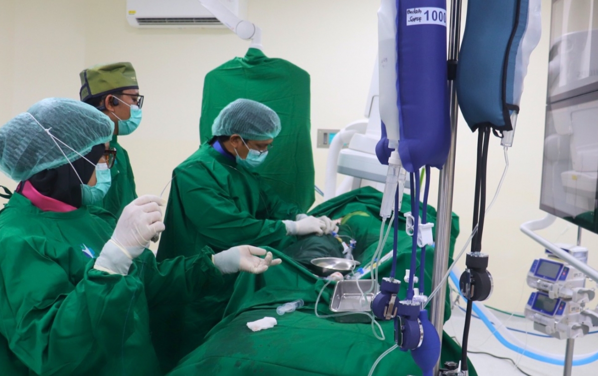 Pertama di RSUD Deli Serdang, Dokter RS Adam Malik Dampingi Operasi Coiling Aneurisma