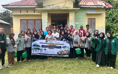 Ibu Rumah Tangga Diedukasi Pembuatan Bubur dan Biskuit Bayi Berbahan Dasar Ikan