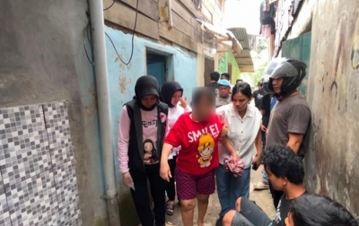 Gerebek Pemukiman Padat Pinggir Sungai Deli Seorang IRT Kena Ciduk